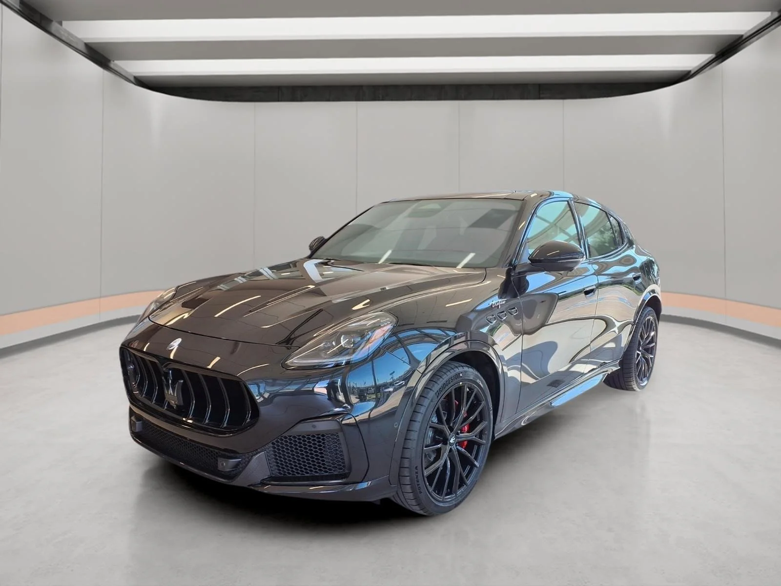 New 2026 NERO-TEMPESTA Maserati Trofeo image 3