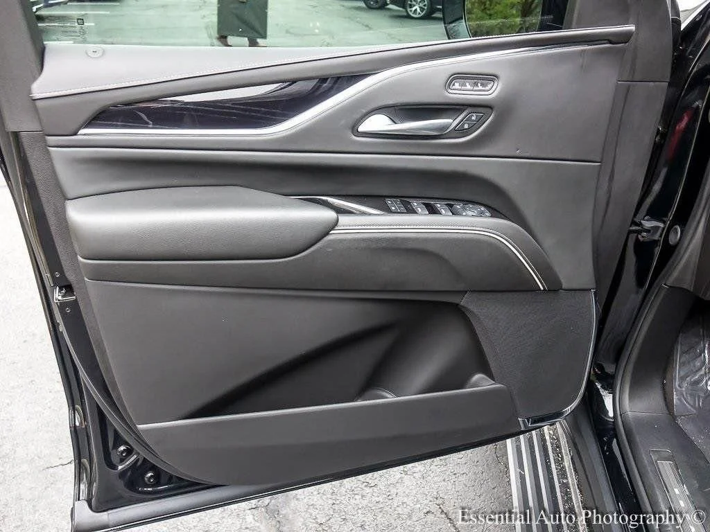 2024 Cadillac Escalade V-Series - Photo 23