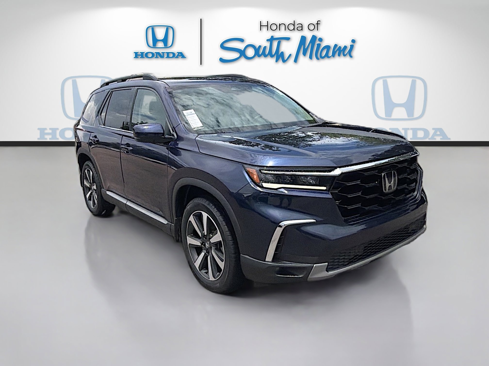 2023 Honda Pilot Touring 2WD's photo