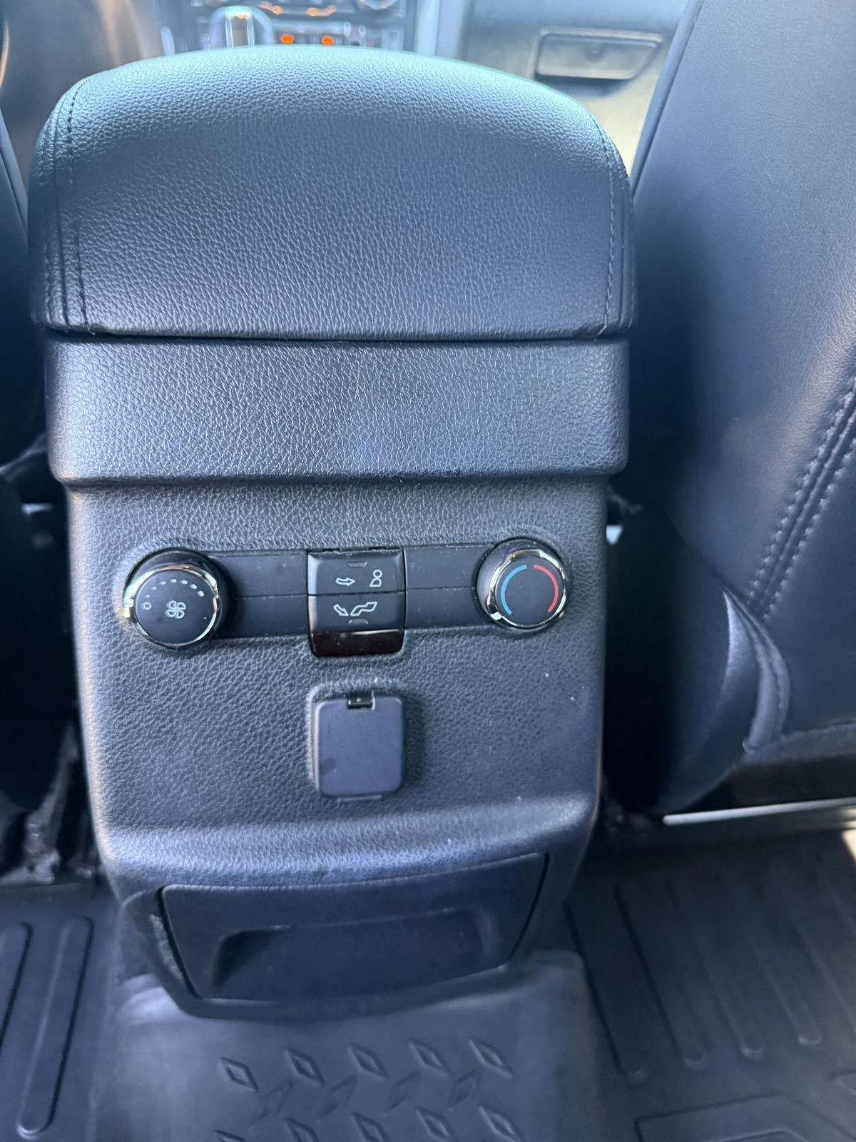 Used 2019 Magnetic Ford XLT image 22