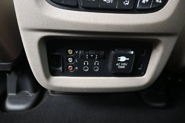 Used 2017 White Honda Touring image 22