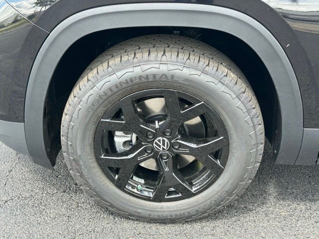 New 2026 Deep Black Pearl Volkswagen 2.0T Peak Edition image 9
