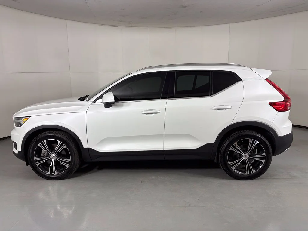 Used 2020 White Volvo T5 Inscription image 5