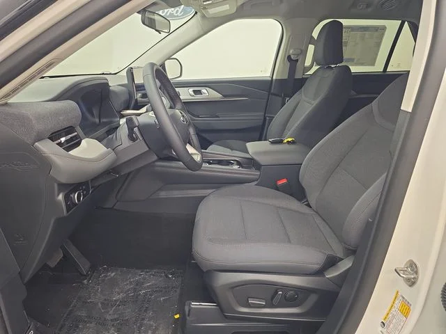 New 2026 Star White Metallic Tri-Coat Ford Active image 23