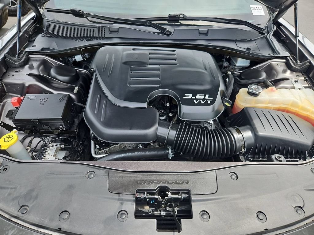 Used 2022 Gray Dodge SXT image 31