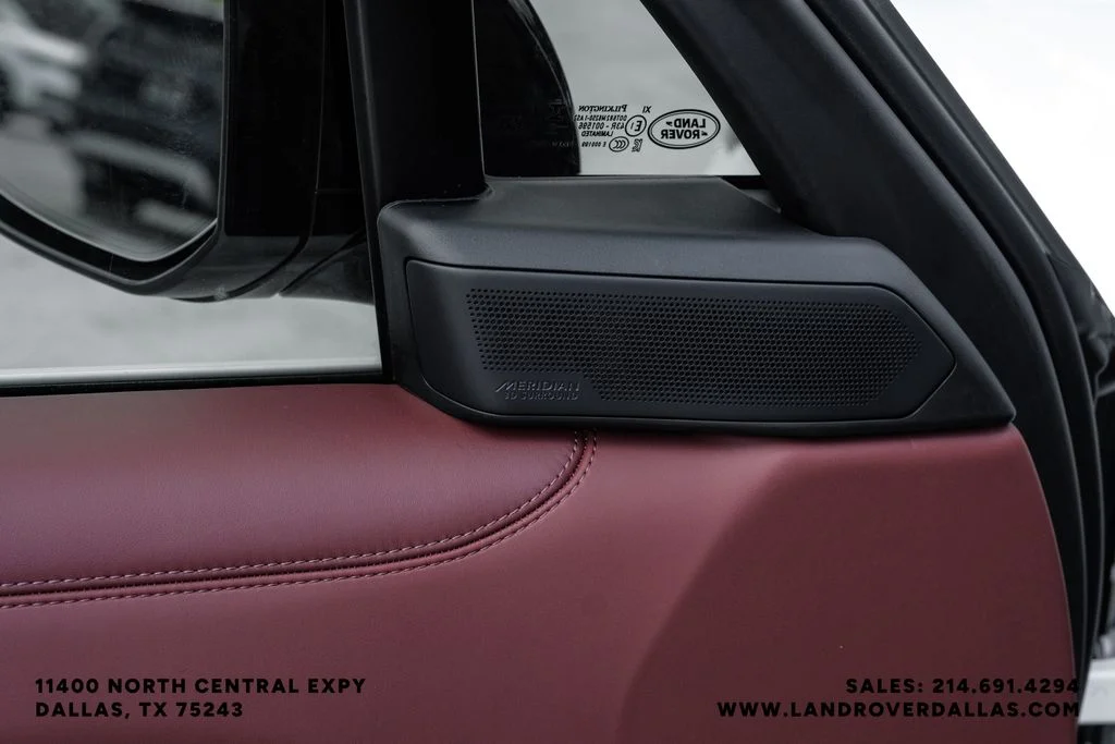 New 2026 Fuji White Land Rover SE image 50