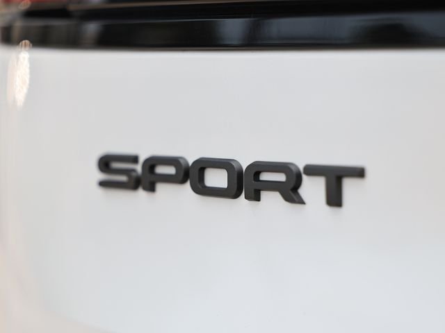 New 2026 Ostuni Pearl White LAND ROVER Dynamic SE image 13