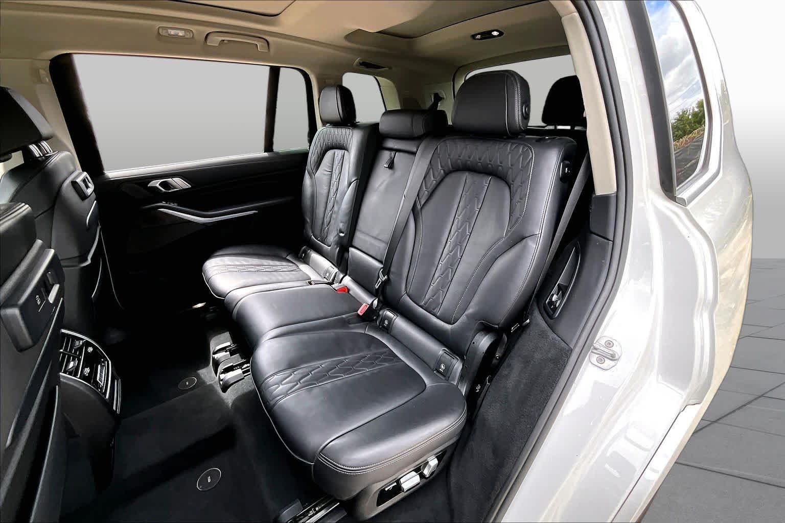 Used 2020 Mineral White Metallic BMW xDrive40i image 21