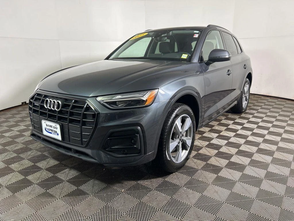 Used 2025 Manhattan Gray Metallic Audi 40 Premium image 12