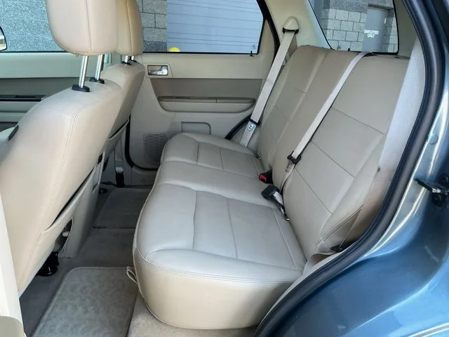 Used 2012 Steel Blue Metallic Ford Limited image 22