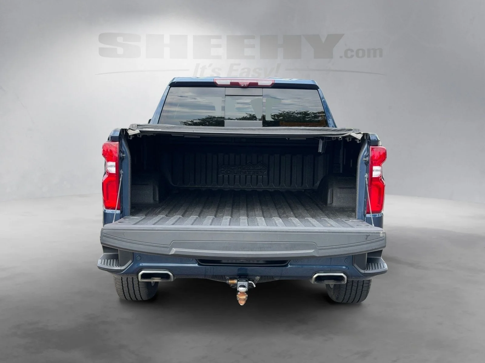 Used 2022 Glacier Blue Metallic Chevrolet High Country image 29