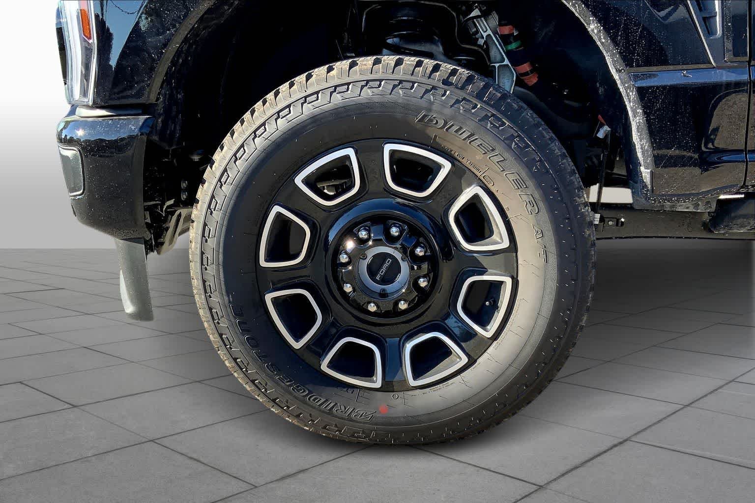 New 2026 Agate Black Metallic Ford F-250® Platinum® image 8
