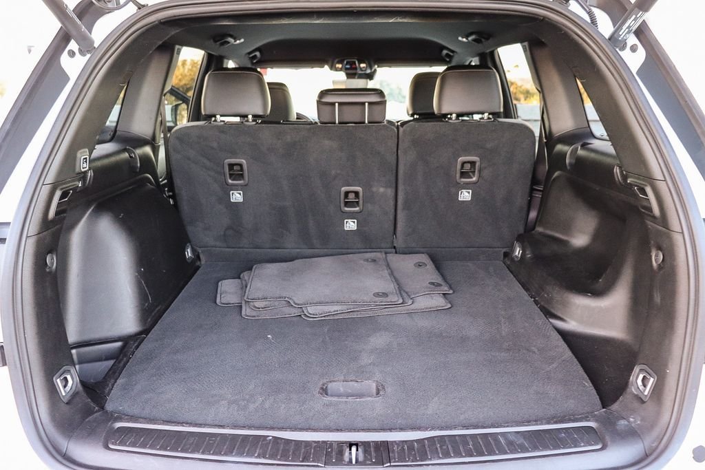 Used 2025 Bright White Clearcoat Jeep Altitude image 28