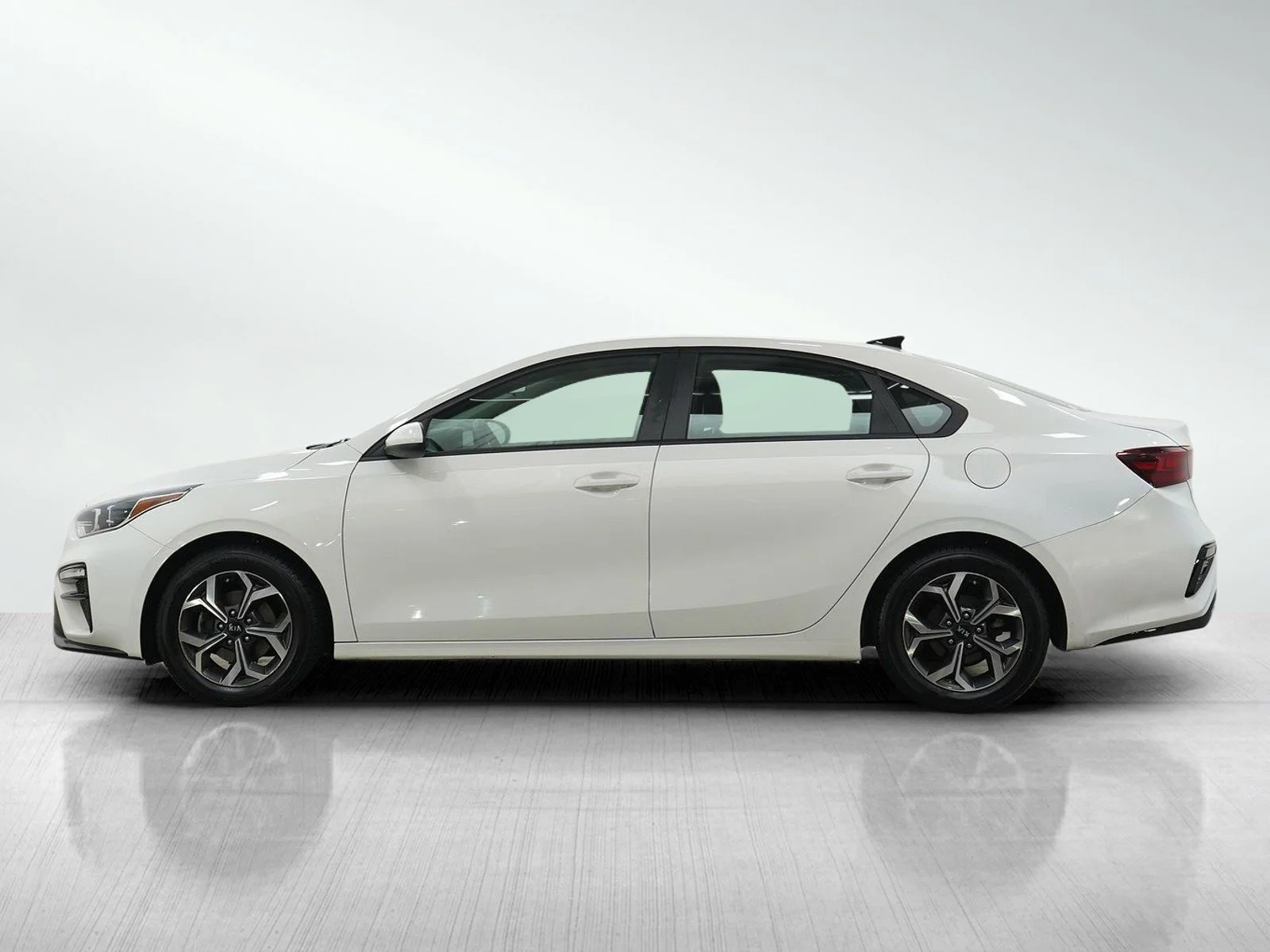 Used 2019 Kia FORTE LXS with VIN 3KPF24AD6KE114799 for sale in Minneapolis, Minnesota