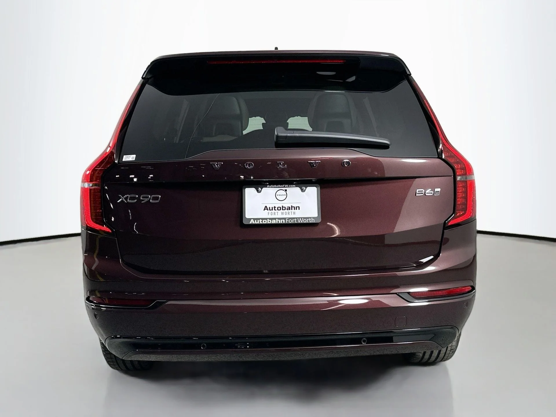 New 2026 Mulberry Red Volvo Ultra image 7