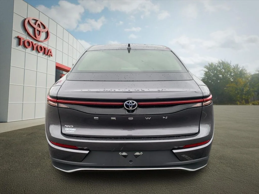 Used 2023 Gray Toyota XLE image 4