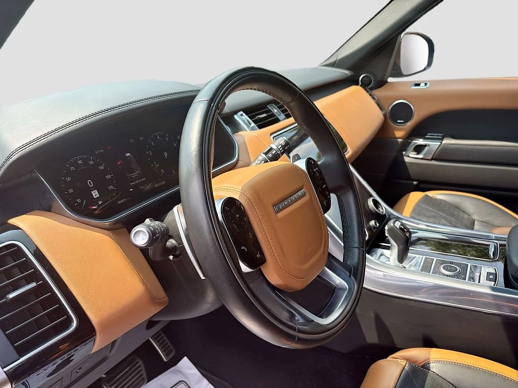 Used 2020 Narvik Black Land Rover Autobiography image 10