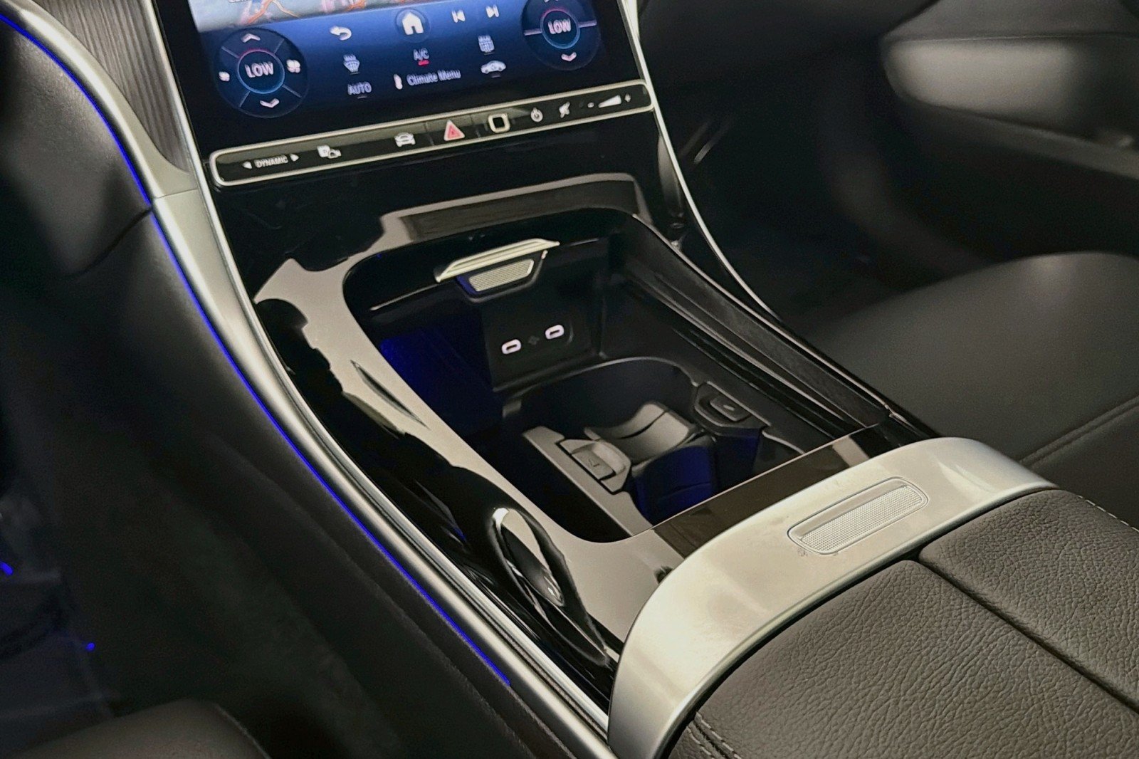 New 2026 Graphite Grey Metallic Mercedes-Benz C 300 Sedan image 5