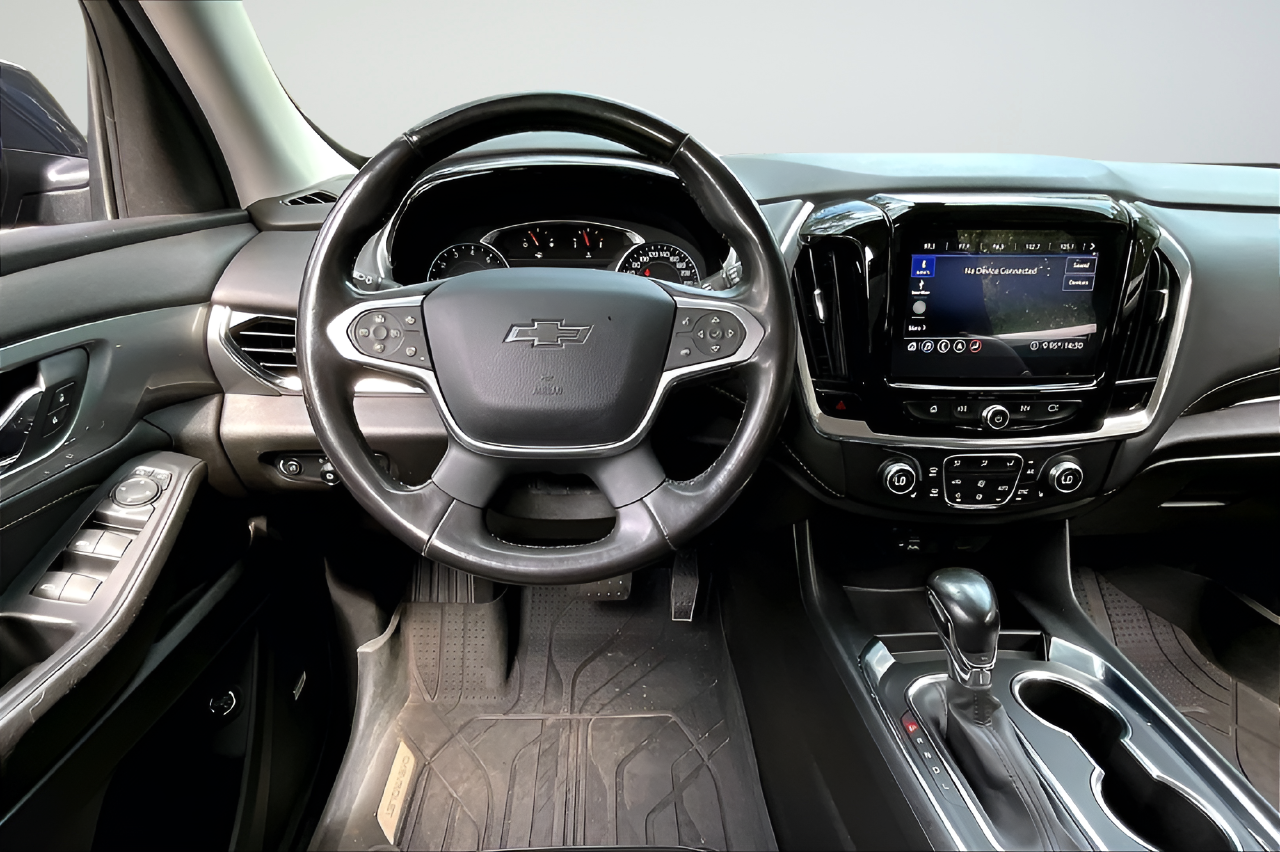 Used 2021  Chevrolet RS image 8
