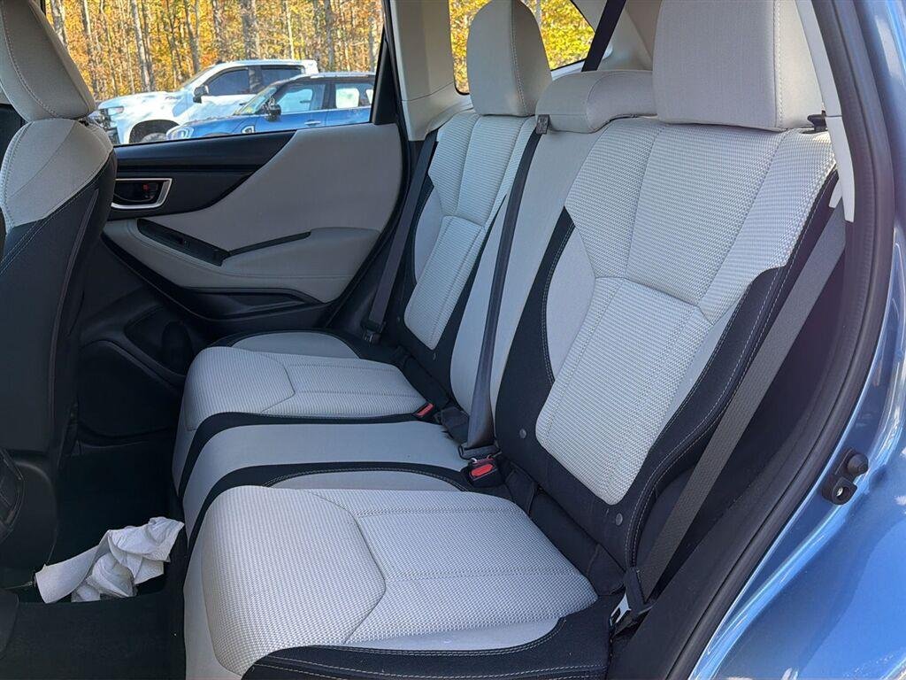 Used 2023 Horizon Blue Pearl Subaru  image 14