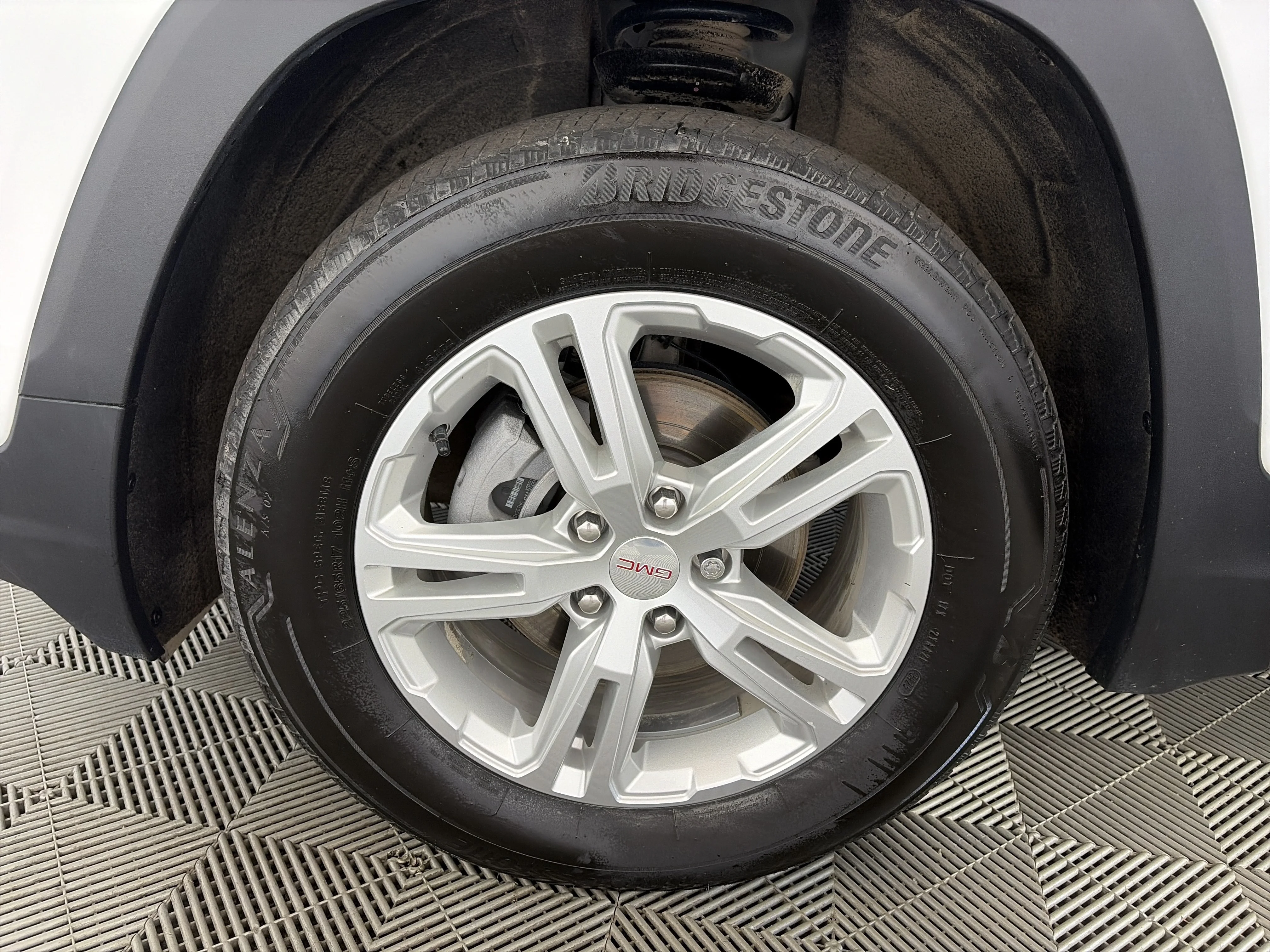 Certified Used 2024 Summit White GMC SLE image 18