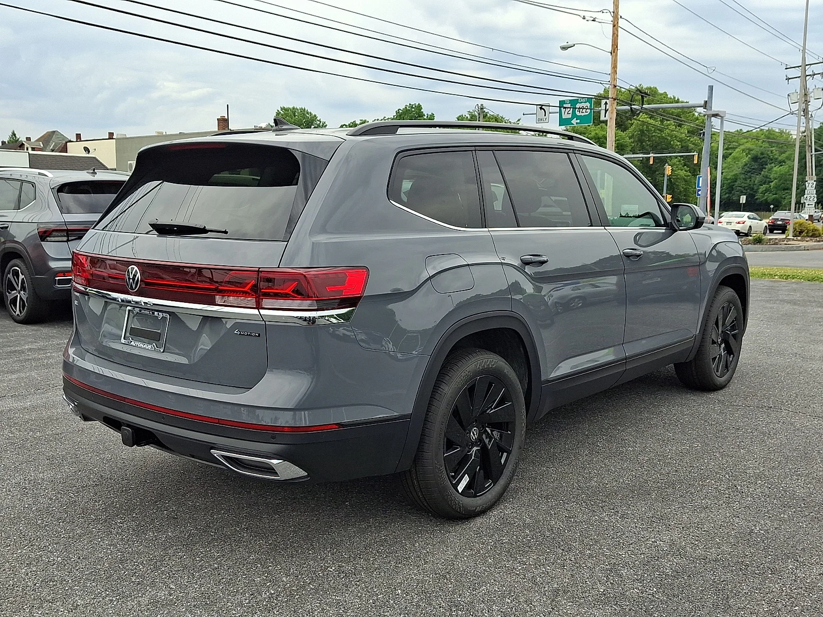 New 2026 Pure Gray - J2J2 Volkswagen SE with Technology image 5