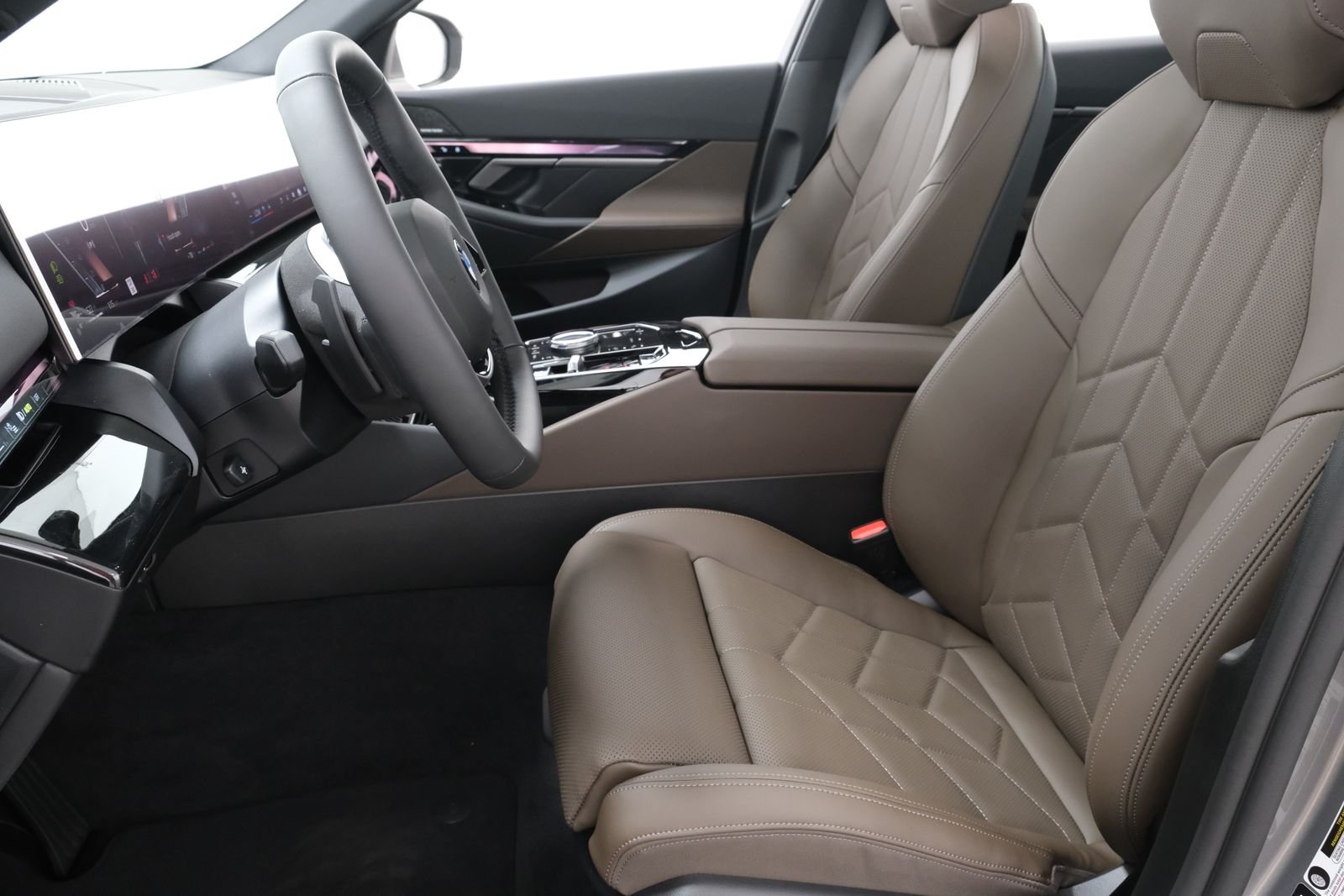 New 2027 Oxide Grey Metallic BMW 530i xDrive image 32