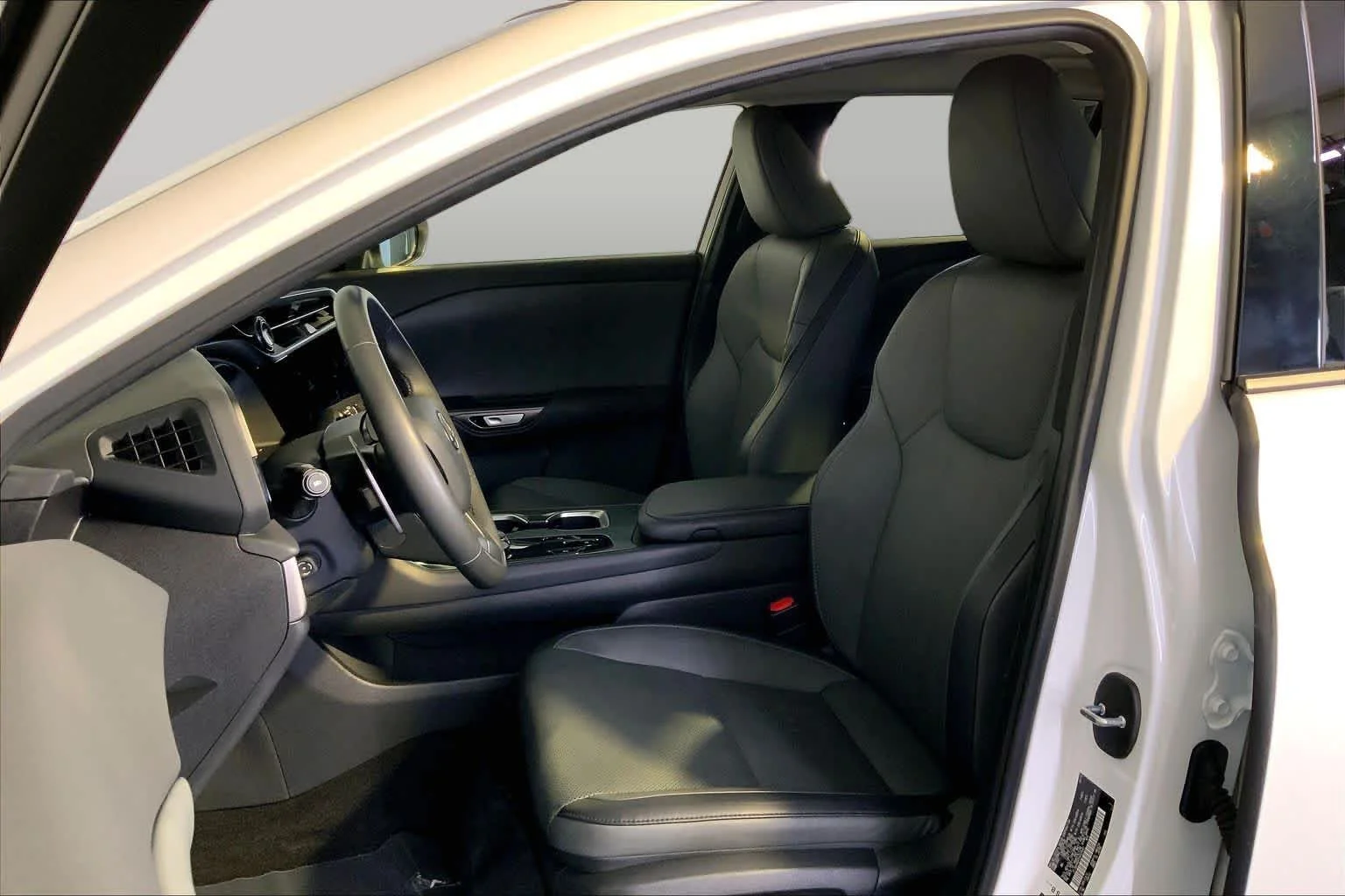Used 2025 Eminent White Pearl Lexus Premium image 8