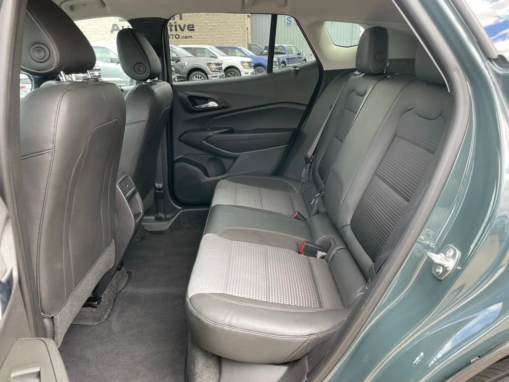 Used 2025 Cypress Chevrolet LT image 8