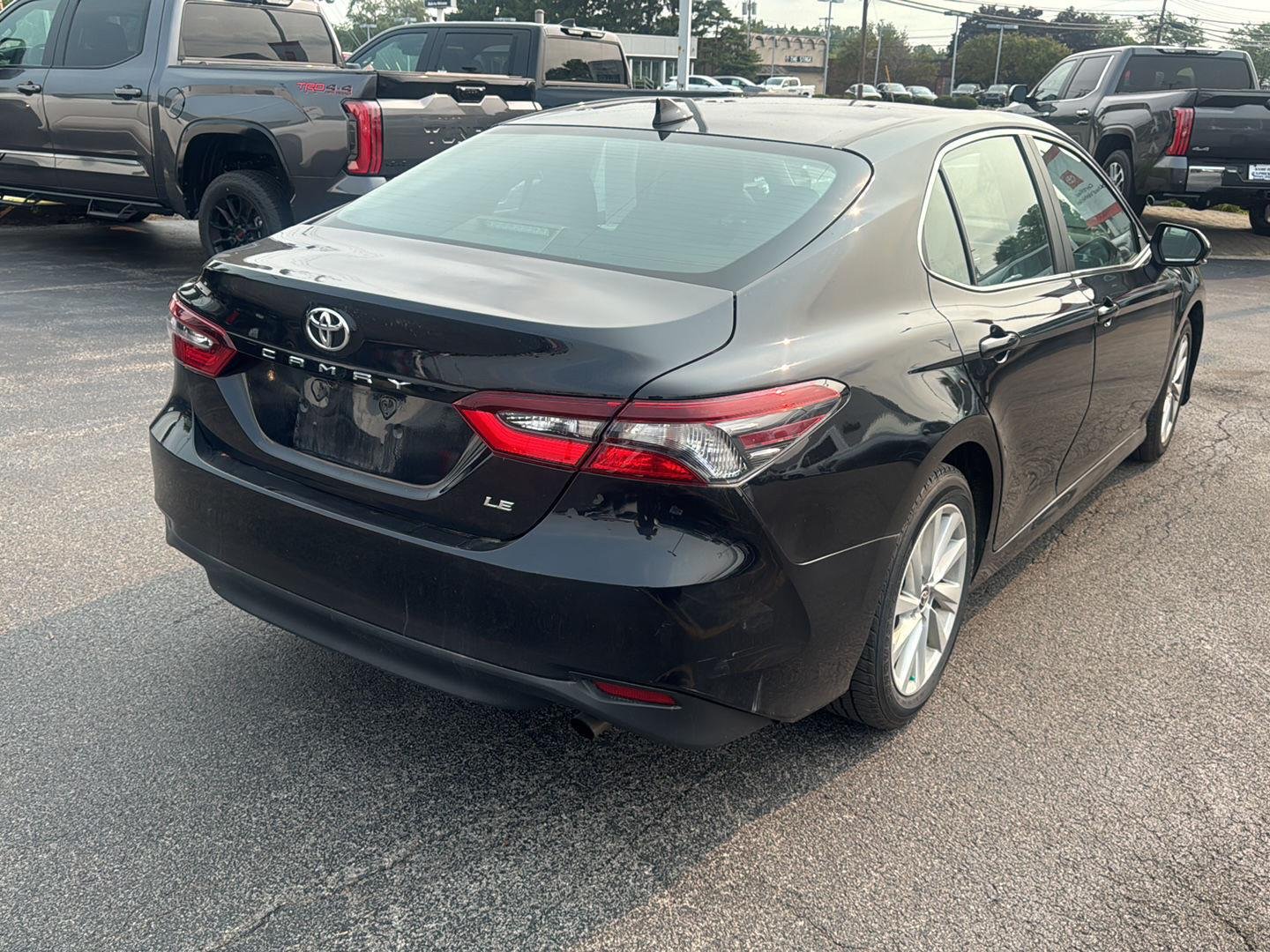 Used 2021 Midnight Black Metallic Toyota LE image 6