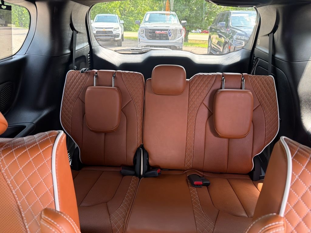 Used 2026 White Chrysler Pinnacle image 18