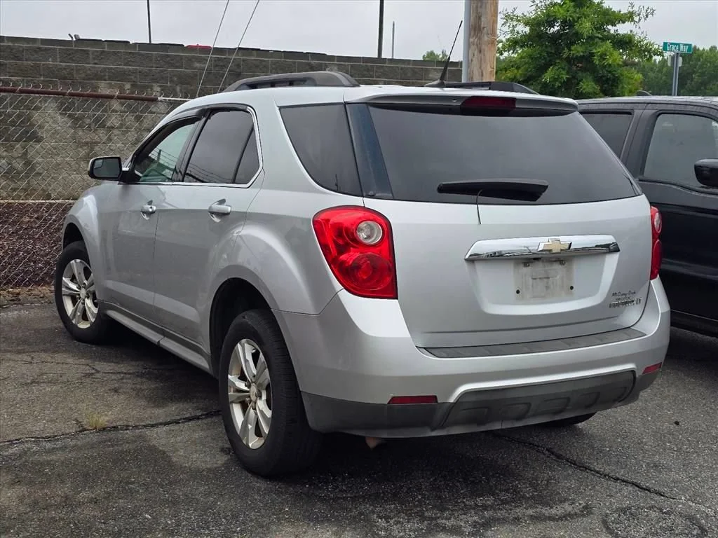 Used 2013 Silver Ice Metallic Chevrolet LT image 13