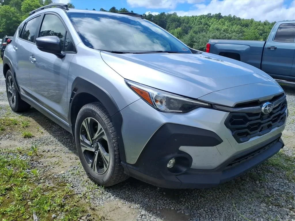 Used 2025 Silver Subaru Premium image 26
