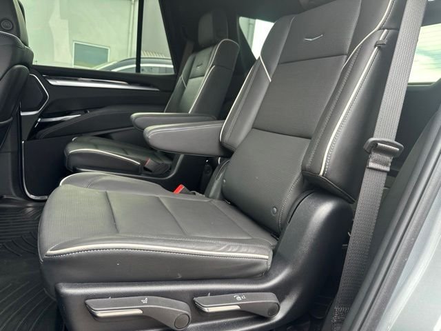 Used 2025 Silver Cadillac Premium Luxury image 12