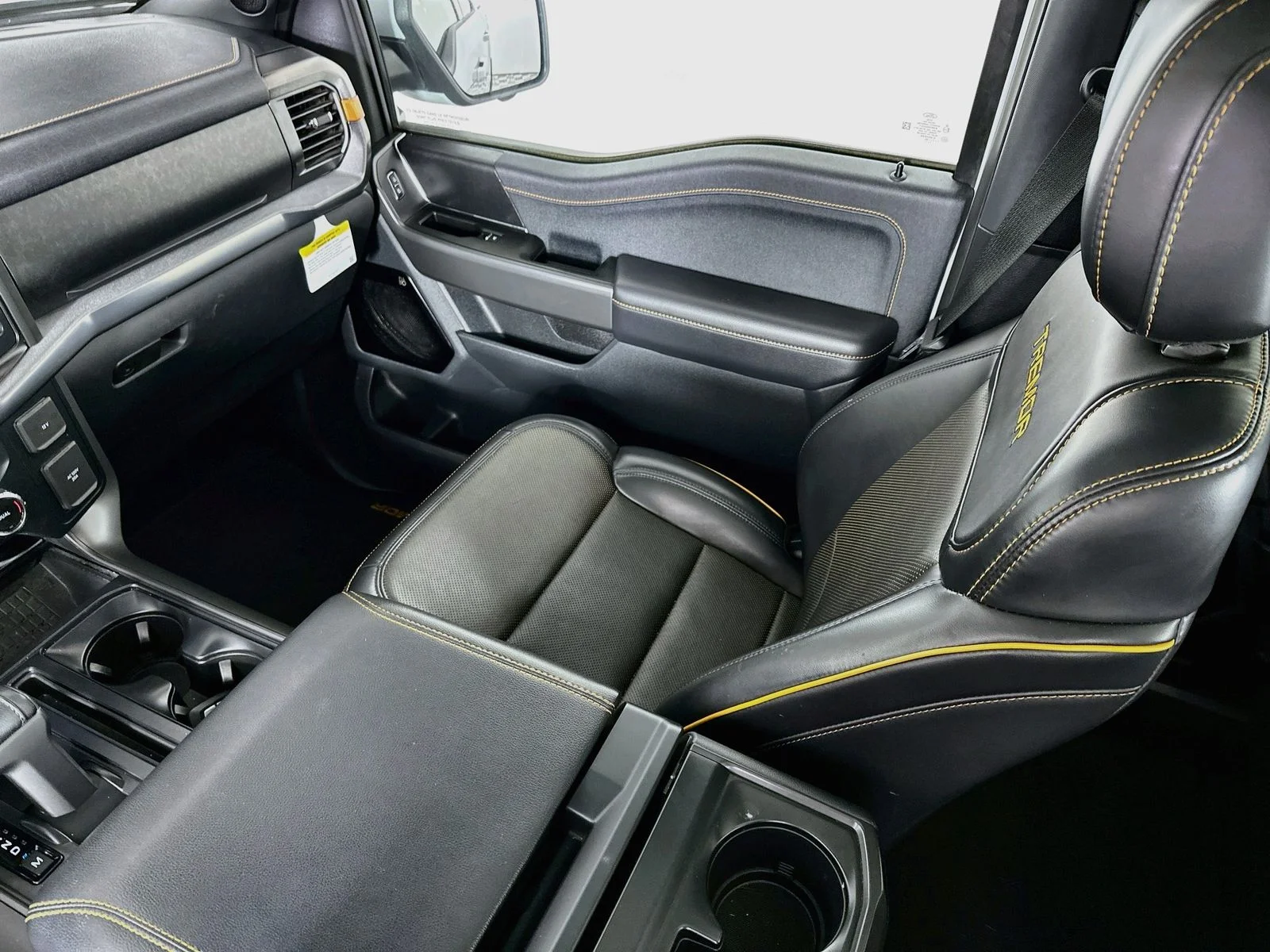 Used 2025 White Ford Tremor image 26
