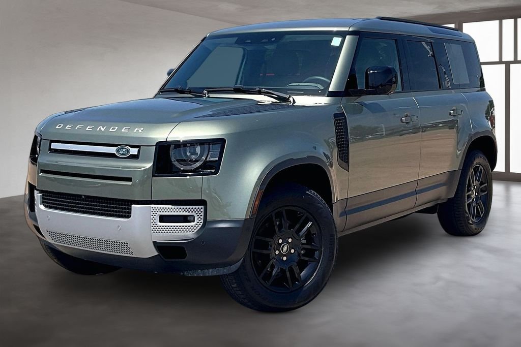 Used 2025 Green Land Rover S image 1