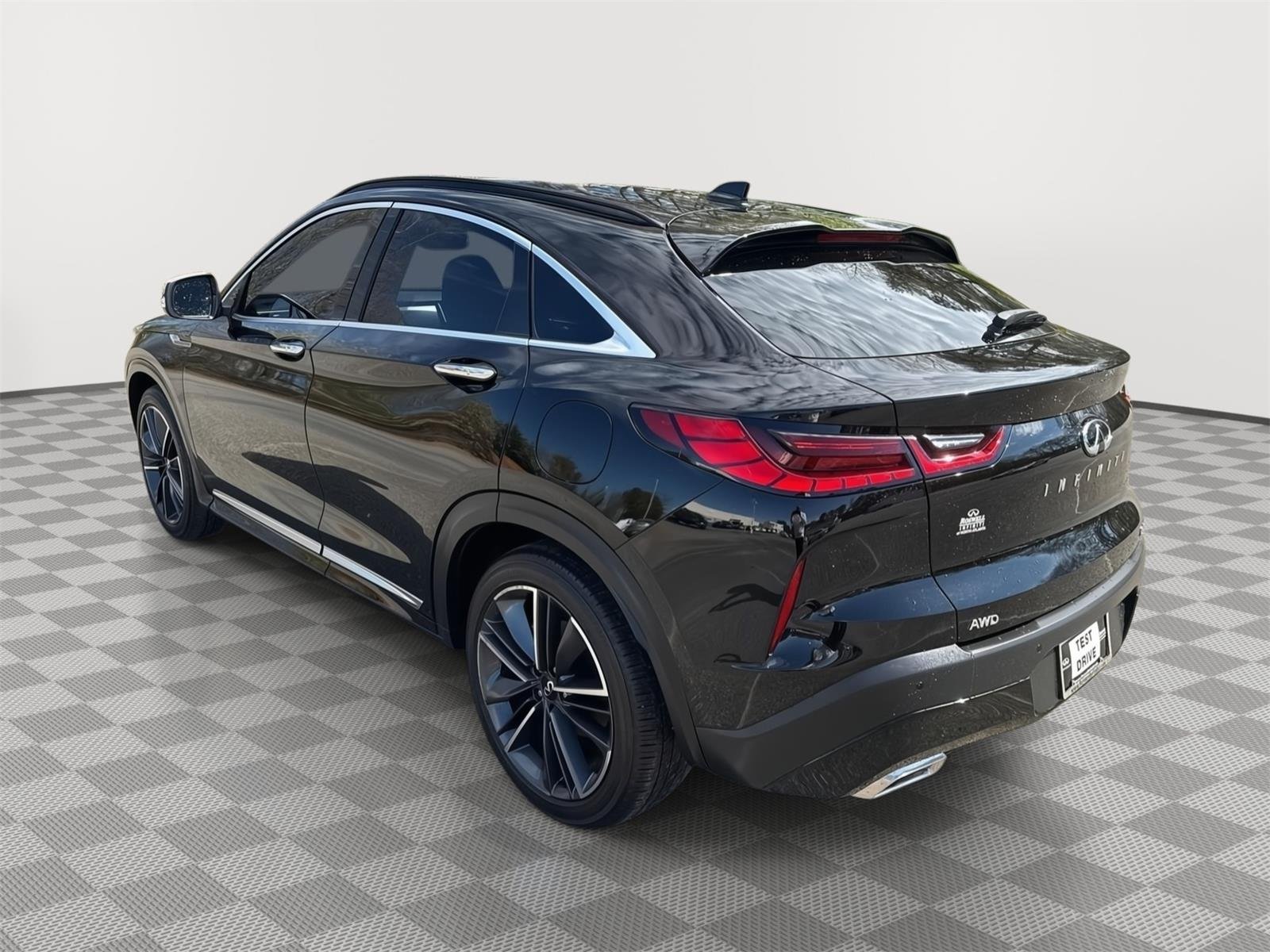 Used 2025 Black Obsidian INFINITI ESSENTIAL image 8