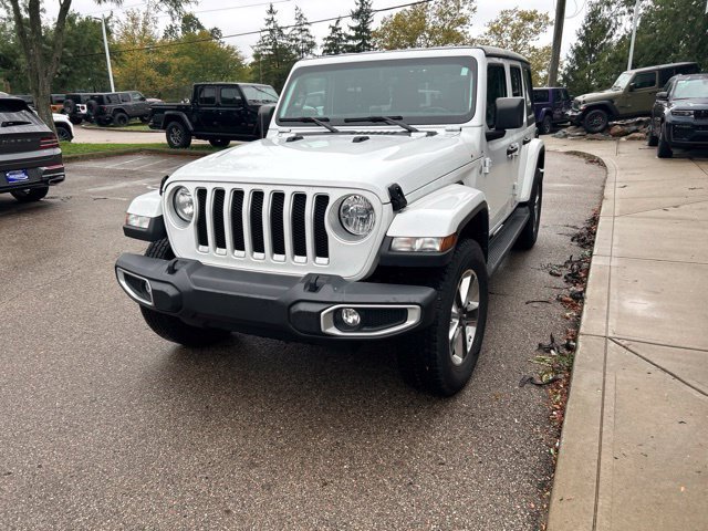 Used 2022 Bright White Clearcoat Jeep Unlimited Sahara image 1