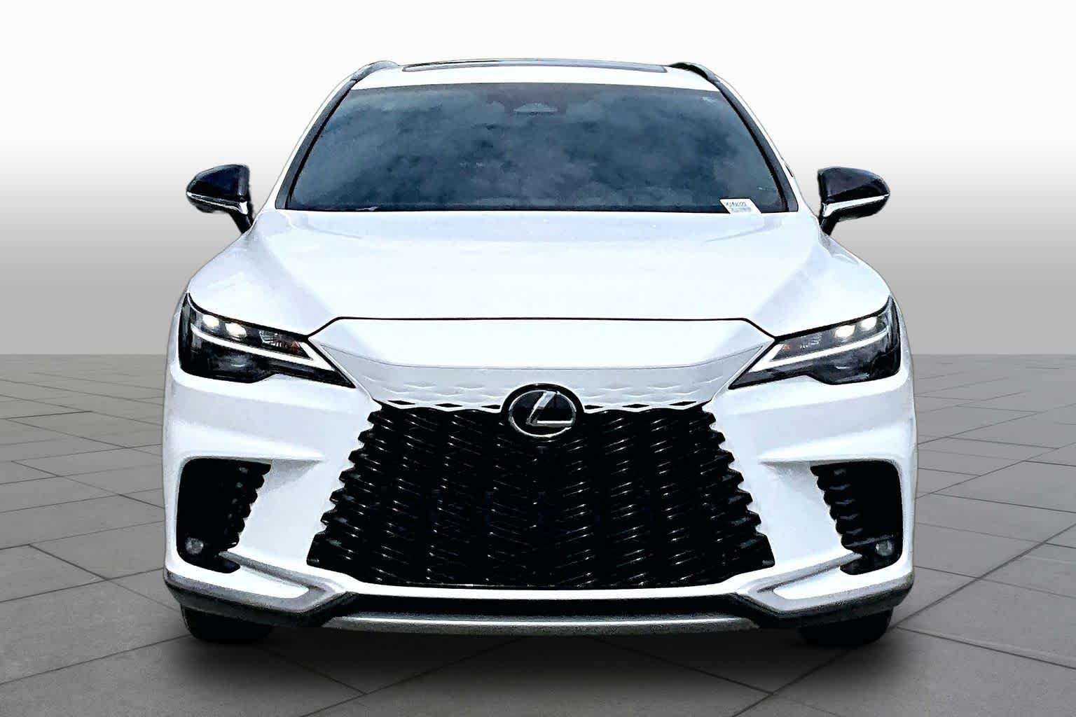 Used 2024 Ultra White Lexus F SPORT Handling image 4