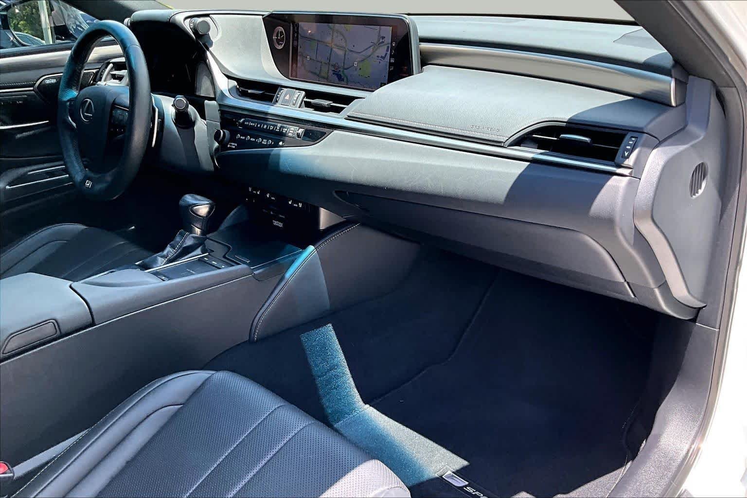 Used 2019 Ultra White Lexus F SPORT image 19