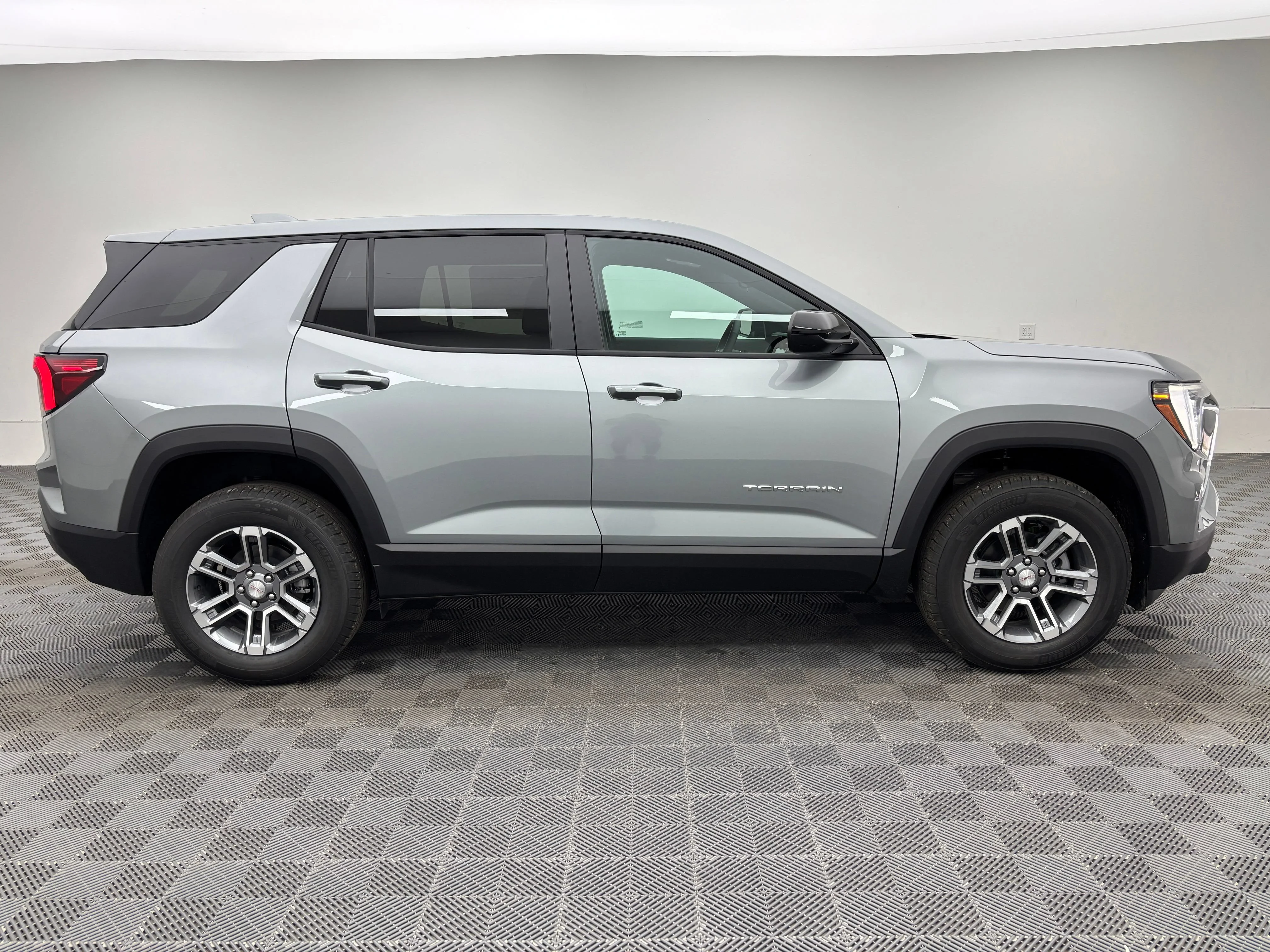 2027 GMC Terrain Elevation - Photo 6
