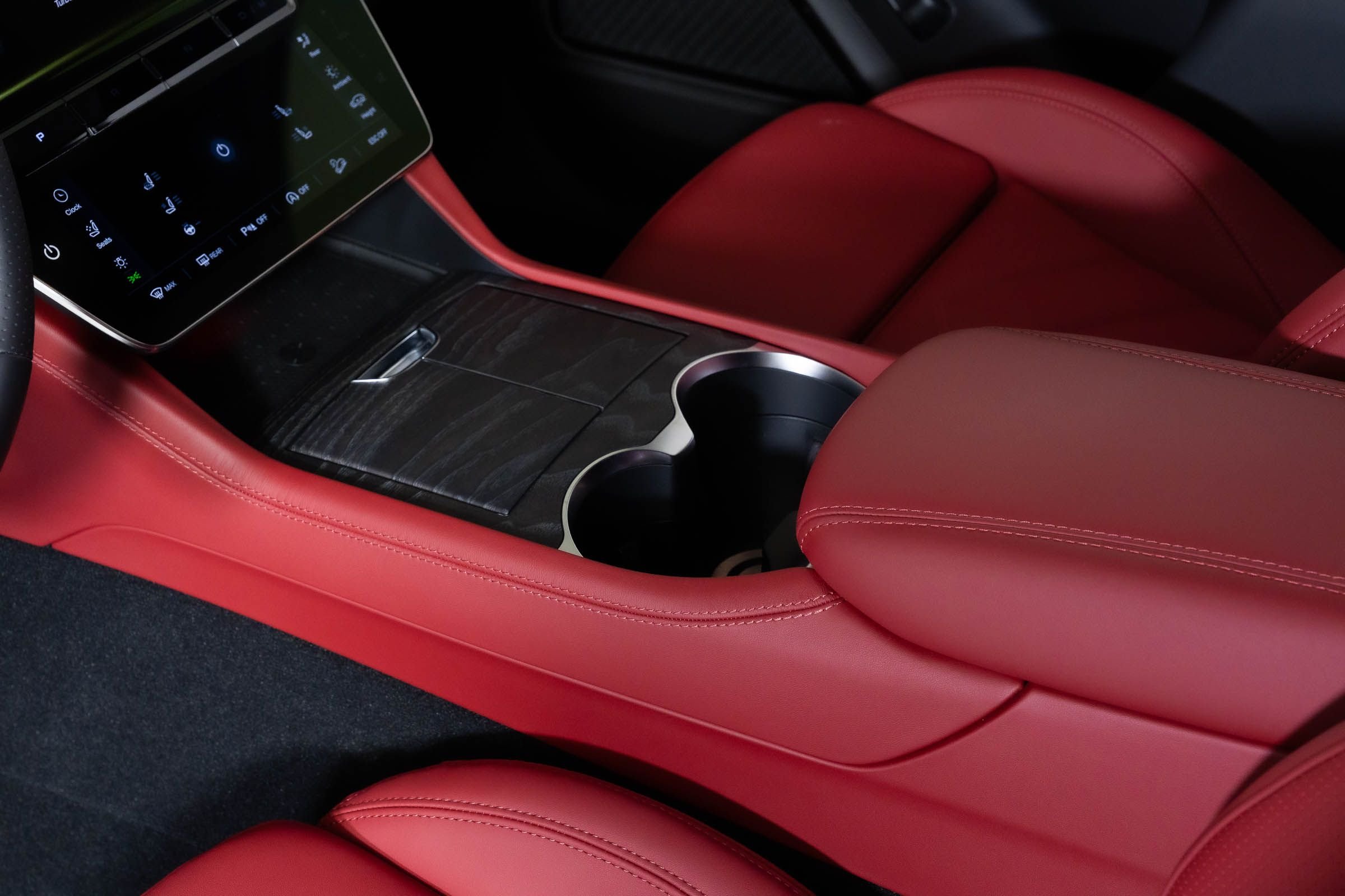2026 Maserati Grecale Modena V6 - Photo 29