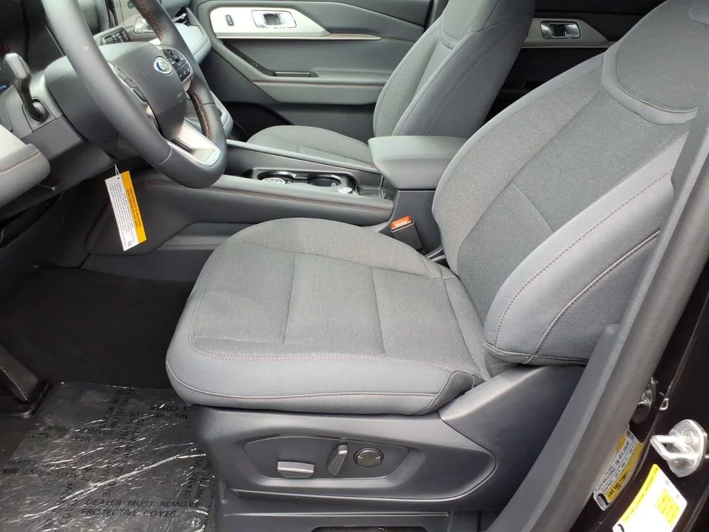 New 2026 Agate Black Metallic Ford Active image 14