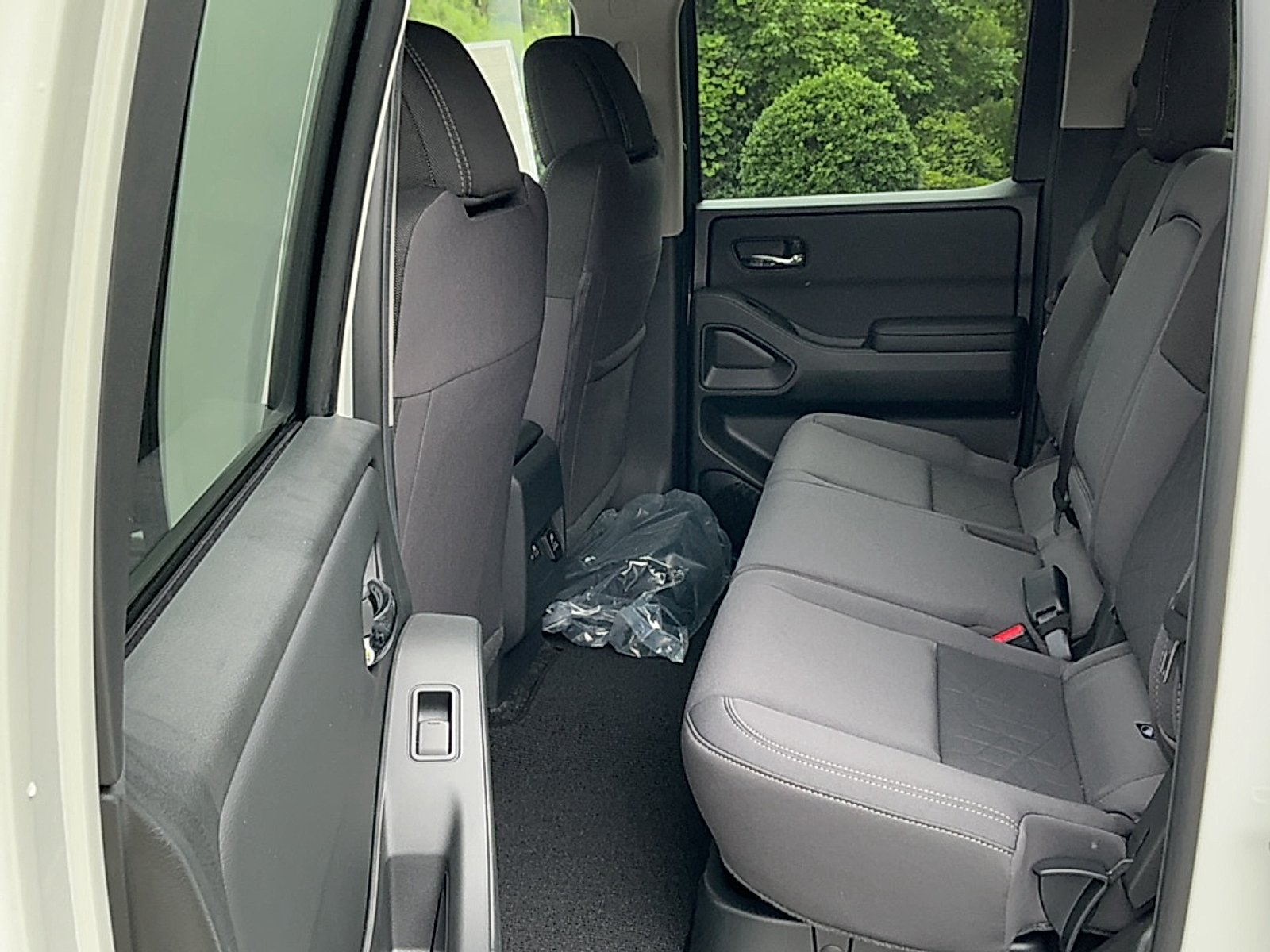 New 2026 Glacier White Nissan Crew Cab SV 4x2 image 14