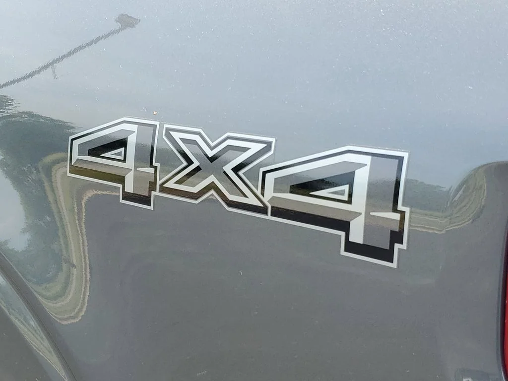 New 2026 Carbonized Gray Metallic Ford XLT image 30
