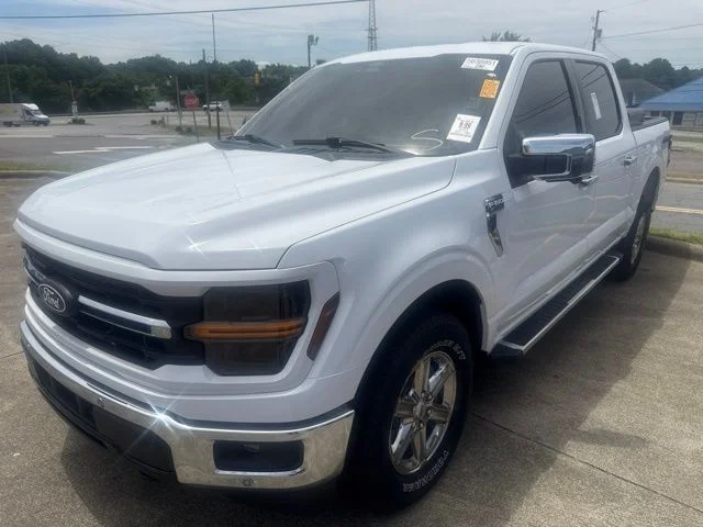Used 2024 White Ford XLT image 1