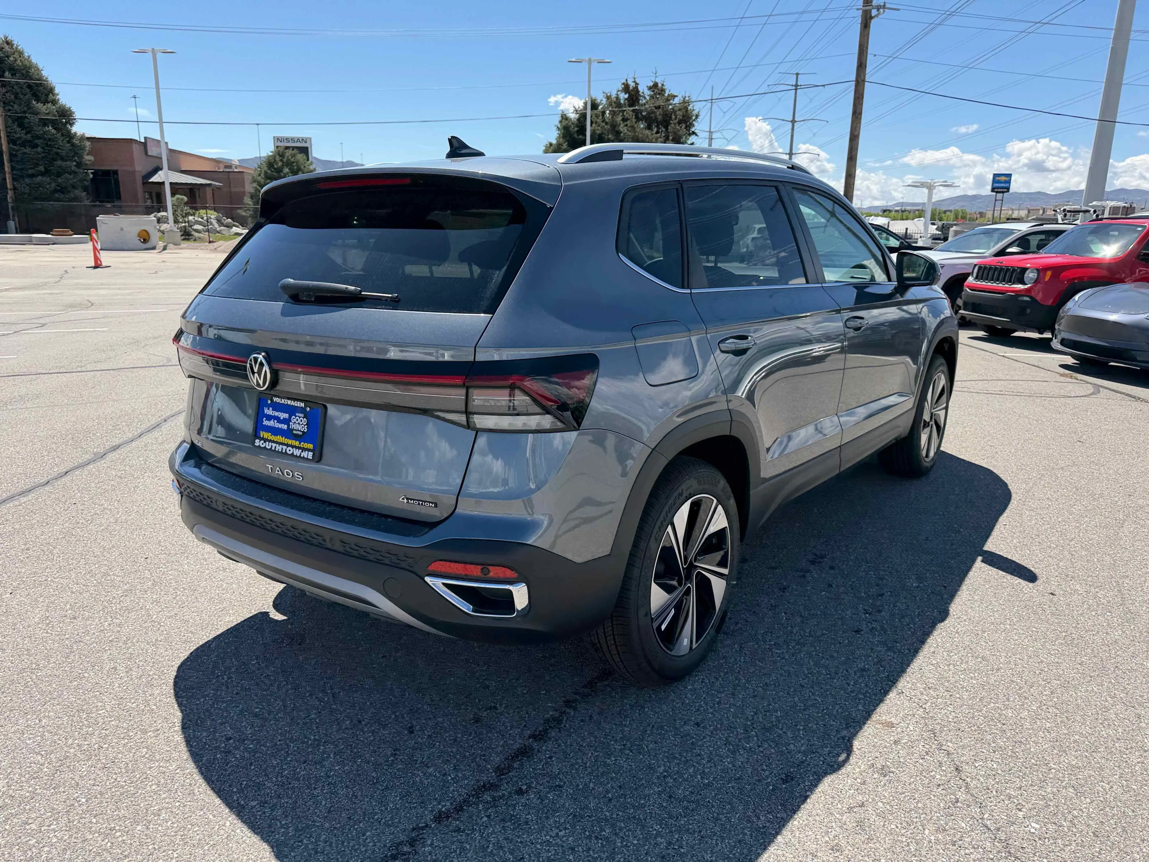 New 2026 Platinum Gray Volkswagen SE image 7