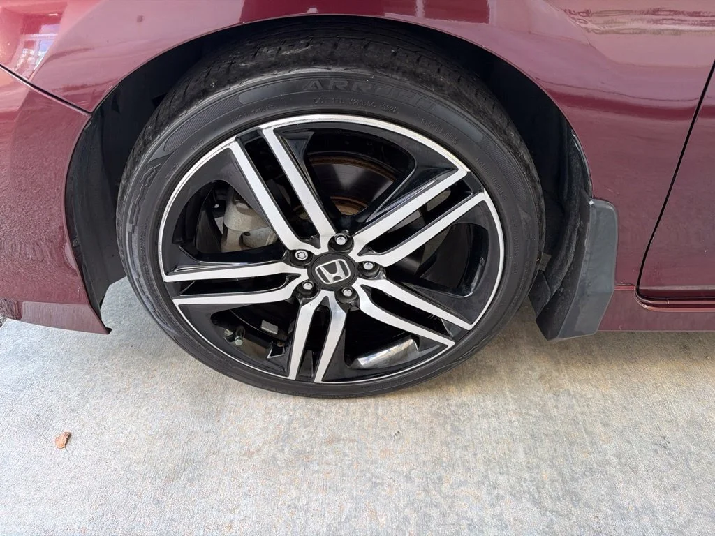 Used 2016 Red Honda Sport image 13