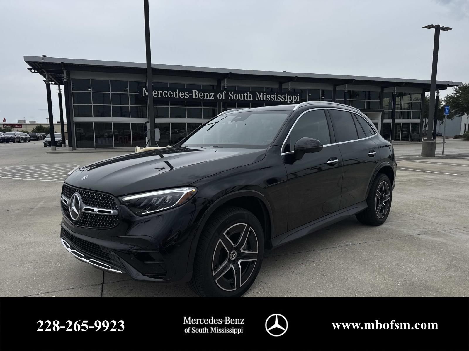 2026 Mercedes-Benz GLC GLC 300's photo