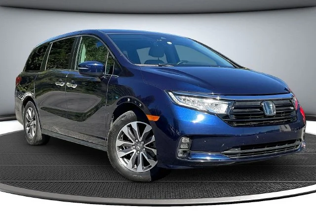 Used 2022  Honda EX-L image 2